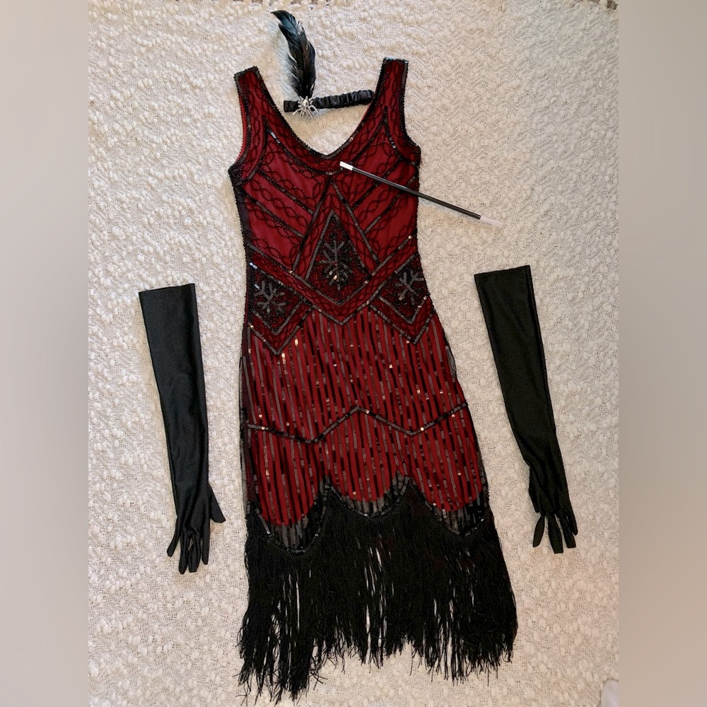 20s Flapper Girl Fringe Dress and Accessories